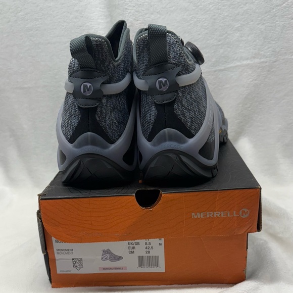 Womens Merrell hiking boots with BOA closure system. - Picture 6 of 8